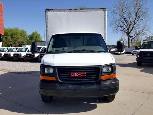 Used 2017 GMC Savana 3500 image 4