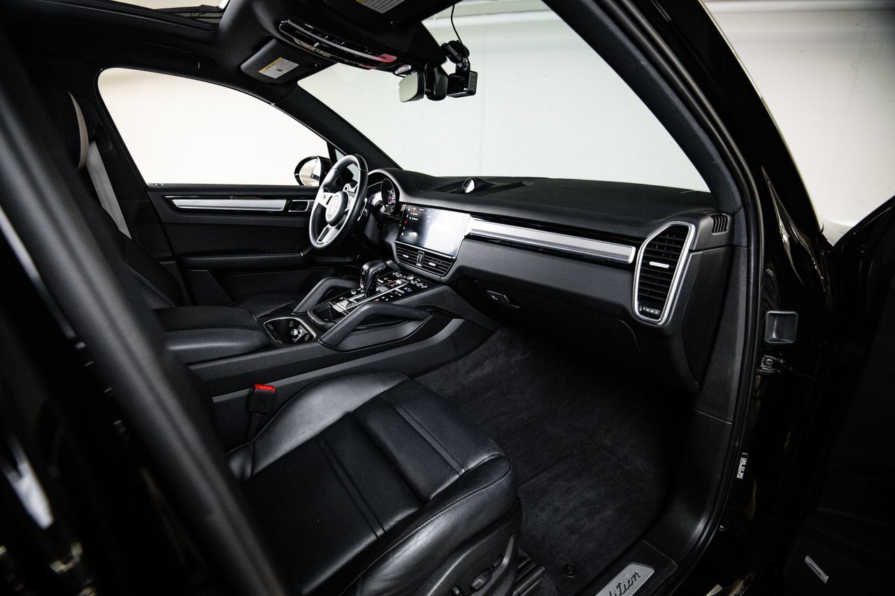 Certified 2023 Porsche Cayenne Platinum Edition AWD/4WD image 28