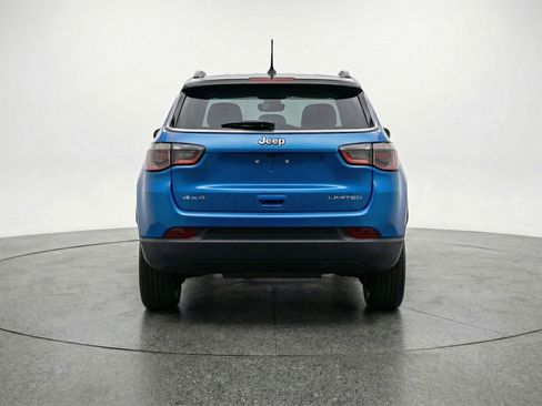 Used 2025 Jeep Compass Limited image 7