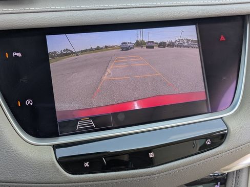 Used 2020 Cadillac XT5 Premium Luxury FWD image 28