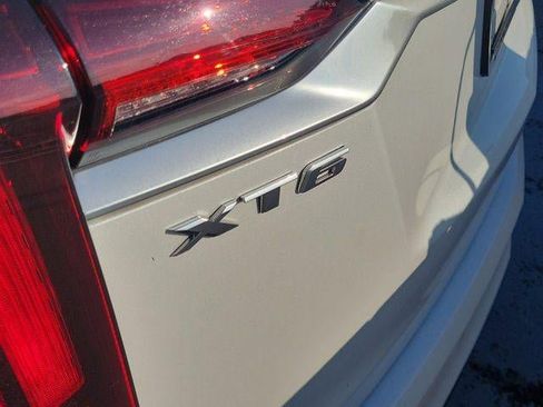 Certified 2023 Cadillac XT6 Luxury FWD image 4