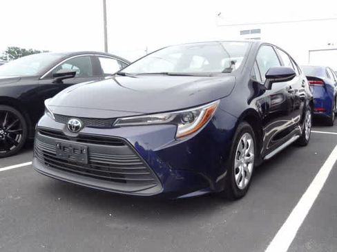 Used 2024 Toyota Corolla LE FWD image 1