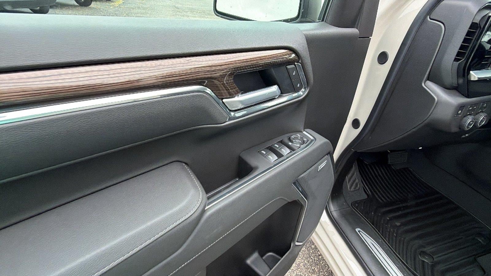 New 2026 Chevrolet Silverado 1500 RST w/ Convenience Package II AWD/4WD image 15