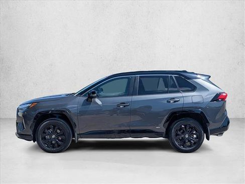 Used 2024 Toyota RAV4 XSE AWD/4WD image 9
