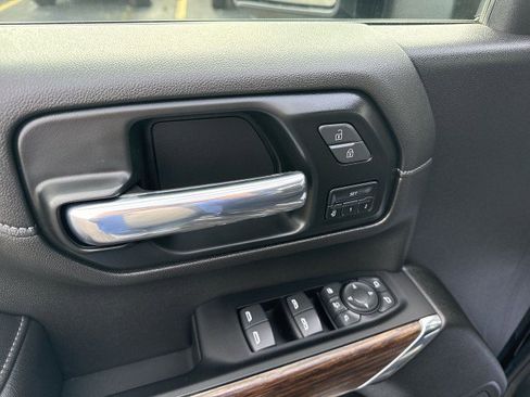 Certified 2022 Chevrolet Silverado 3500 High Country w/ LPO, Hitch Package image 15