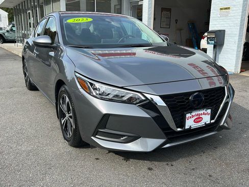 Used 2023 Nissan Sentra SV image 2
