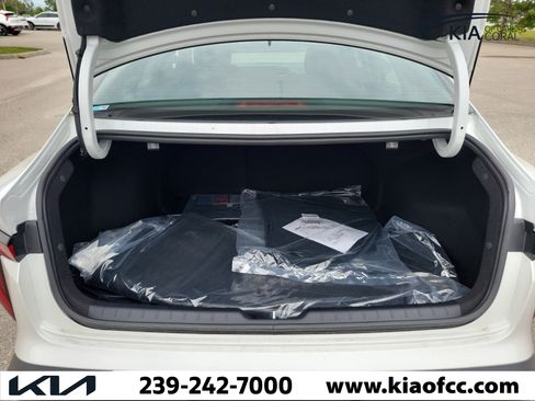 New 2026 Kia K4 FWD image 10