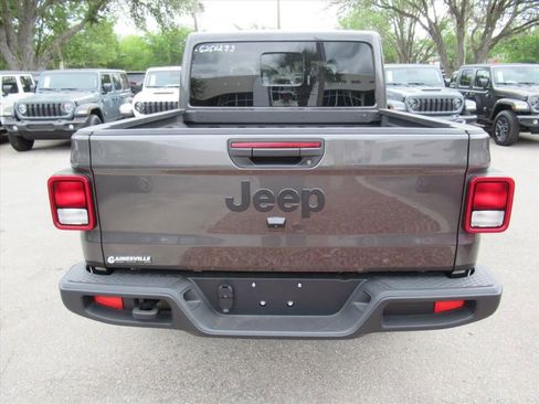 New 2026 Jeep Gladiator Sport AWD/4WD image 6