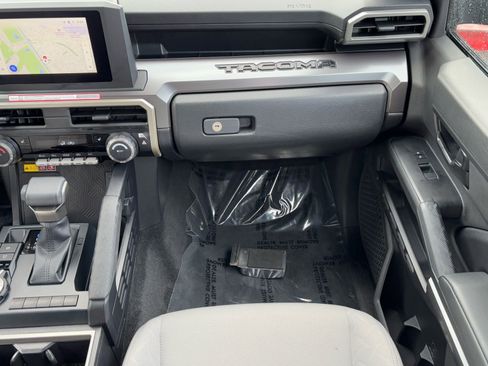 Certified 2025 Toyota Tacoma SR5 image 18