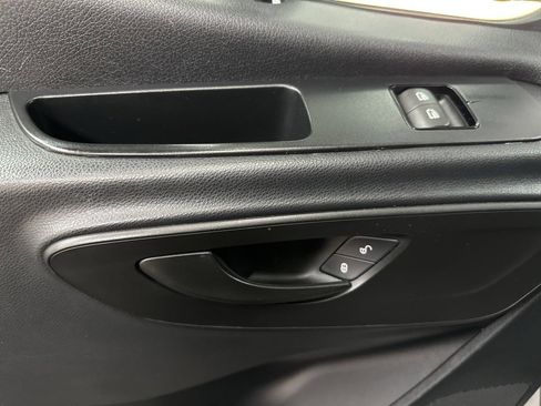 Used 2019 Freightliner Sprinter 144 image 16