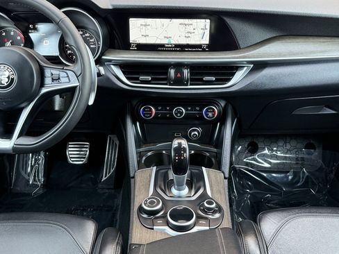 Used 2018 Alfa Romeo Stelvio Ti Sport image 24