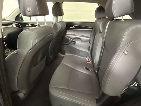 Used 2020 Kia Sorento LX w/ LX I4 Convenience Package FWD image 26