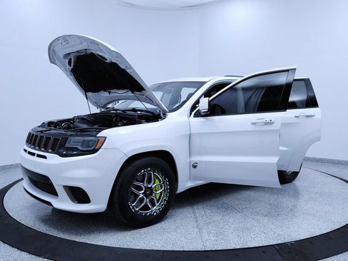 Used 2018 Jeep Grand Cherokee Trackhawk AWD/4WD image 9