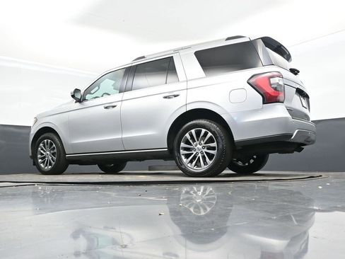 Used 2018 Ford Expedition Limited image 42