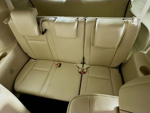 Used 2019 Toyota Highlander XLE FWD image 30