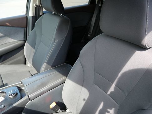 Used 2023 Nissan Rogue S AWD/4WD image 11
