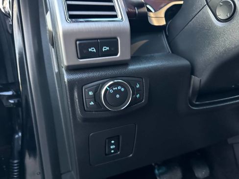 Used 2016 Ford F150 Platinum w/ Equipment Group 701A Luxury image 32