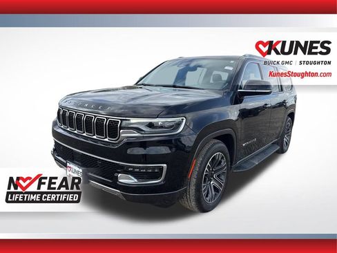 Used 2022 Jeep Wagoneer Series III w/ Rear Seat Video Group 1 AWD/4WD image 6