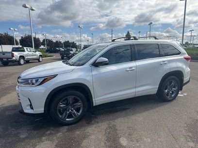 Used 2018 Toyota Highlander Limited Platinum