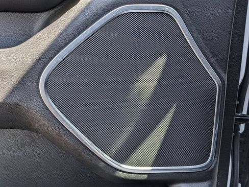 Used 2023 RAM 1500 Laramie AWD/4WD image 16