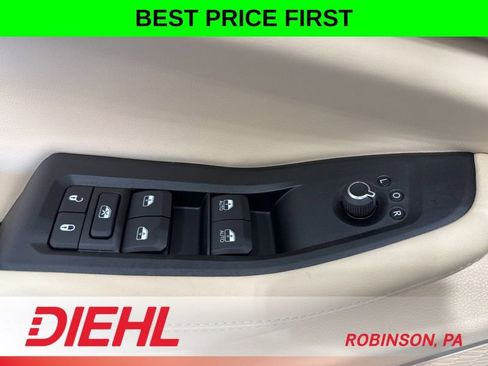 New 2026 Jeep Grand Cherokee Limited w/ Luxury Tech Group II AWD/4WD image 23