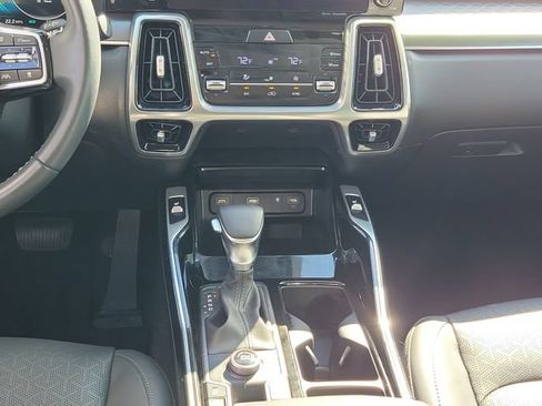 Certified 2023 Kia Sorento SX FWD image 19