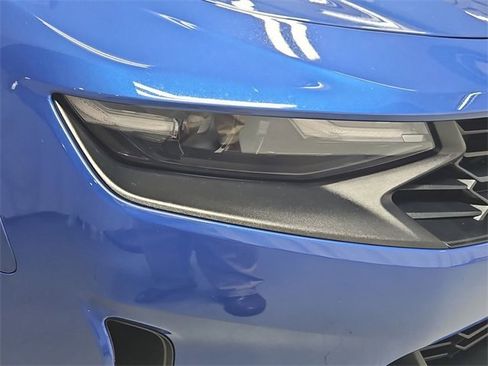 Used 2021 Chevrolet Camaro LT image 13