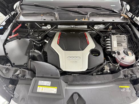 Used 2018 Audi SQ5 Prestige w/ Prestige Package image 25
