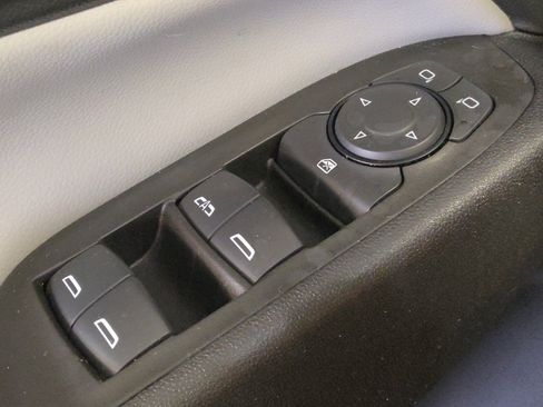 Used 2022 Chevrolet Equinox LT AWD/4WD image 27