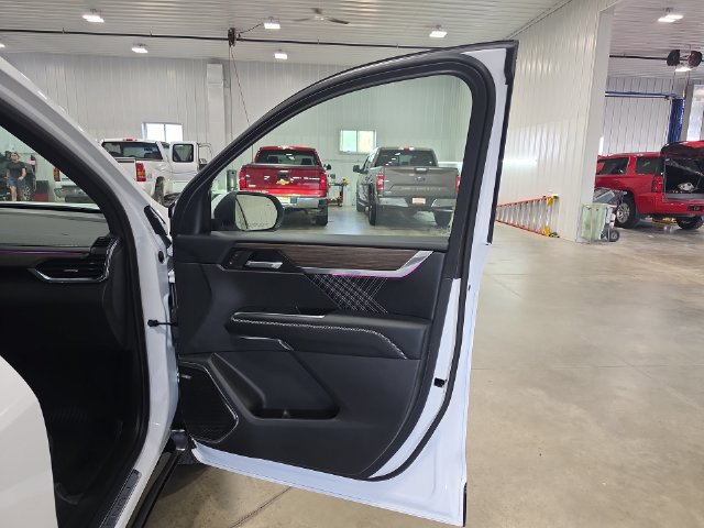 Used 2026 GMC Acadia Denali w/ Super Cruise Package AWD/4WD image 32