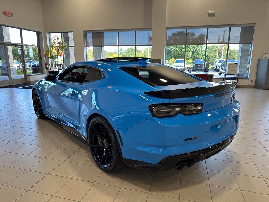 Used 2022 Chevrolet Camaro ZL1 RWD image 3