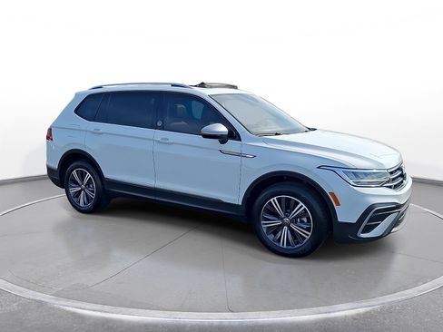 Used 2024 Volkswagen Tiguan Wolfsburg Edition w/ Panoramic Sunroof Package AWD/4WD image 2