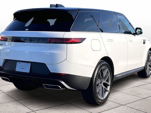 New 2026 Land Rover Range Rover Sport SE image 4