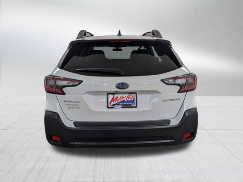 Used 2025 Subaru Outback Premium image 6