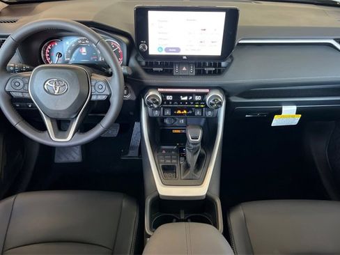 Used 2025 Toyota RAV4 XLE Premium image 11