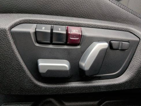 Used 2018 BMW M3 image 26