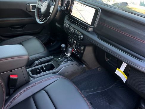New 2026 Jeep Wrangler Unlimited Rubicon 392 w/ Quick Order Package 27X Moab AWD/4WD image 15