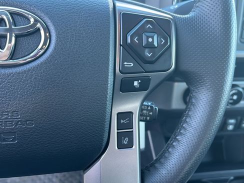 Used 2018 Toyota Tacoma 4x4 Double Cab image 26