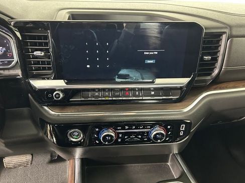 Used 2023 GMC Sierra 1500 SLT w/ SLT Convenience Package AWD/4WD image 22