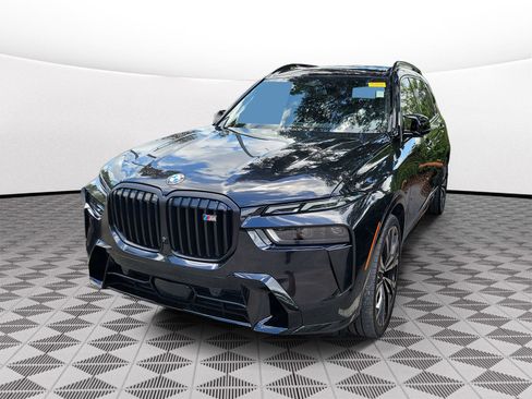 Certified 2024 BMW X7 M60i w/ Executive Package AWD/4WD image 3