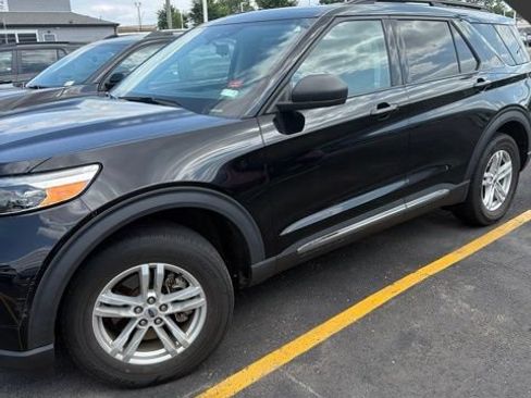 Used 2021 Ford Explorer XLT w/ Equipment Group 202A AWD/4WD image 1