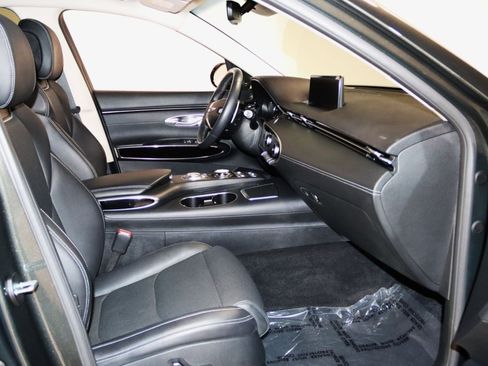 Used 2025 Genesis GV70 2.5T AWD/4WD image 53