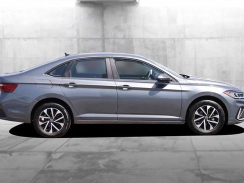 Certified 2025 Volkswagen Jetta S FWD image 5