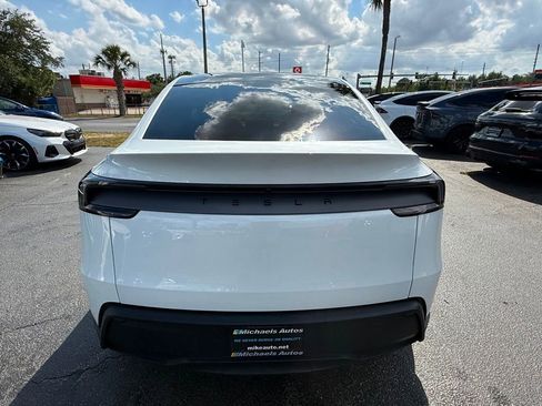 Used 2026 Tesla Model Y 2WD image 7