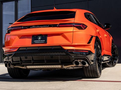 Used 2024 Lamborghini Urus S image 8