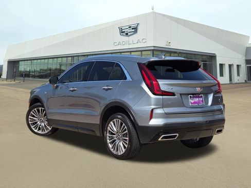 Used 2024 Cadillac XT4 Premium Luxury FWD image 4
