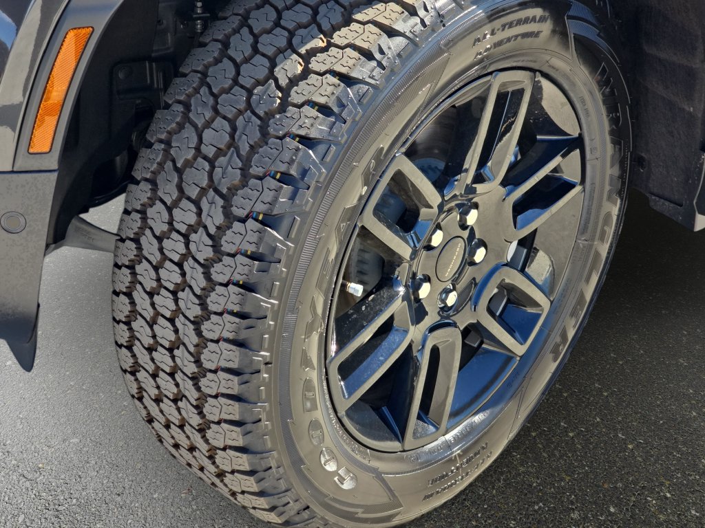 New 2026 Land Rover Defender 130 S AWD/4WD image 34