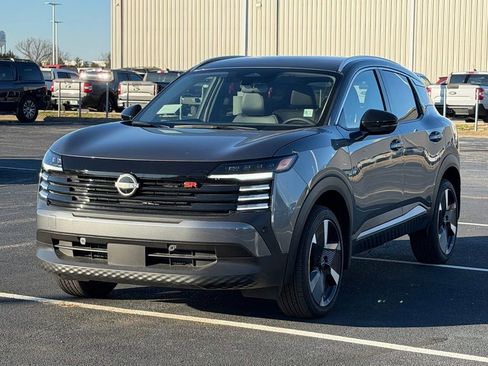 New 2026 Nissan Kicks SR FWD image 8