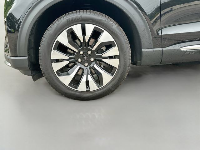 Used 2026 Ford Explorer Platinum w/ LUX Leather Package AWD/4WD image 35