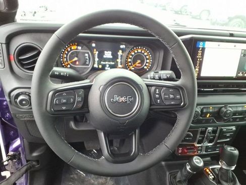 New 2026 Jeep Wrangler Unlimited Rubicon w/ Xtreme 35 Tire Package image 5